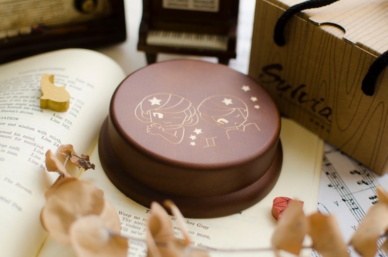 【生日礼物、纪念礼物、圣诞礼物】十二星座 双子座 / 音乐盒 - 摆饰 - 木头 咖啡色