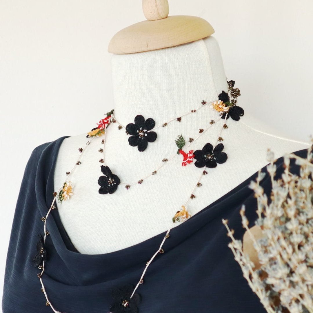 【OUTLET】钩针编织 150cm 长项链【花园】黑色 - 项链 - 聚酯纤维 黑色