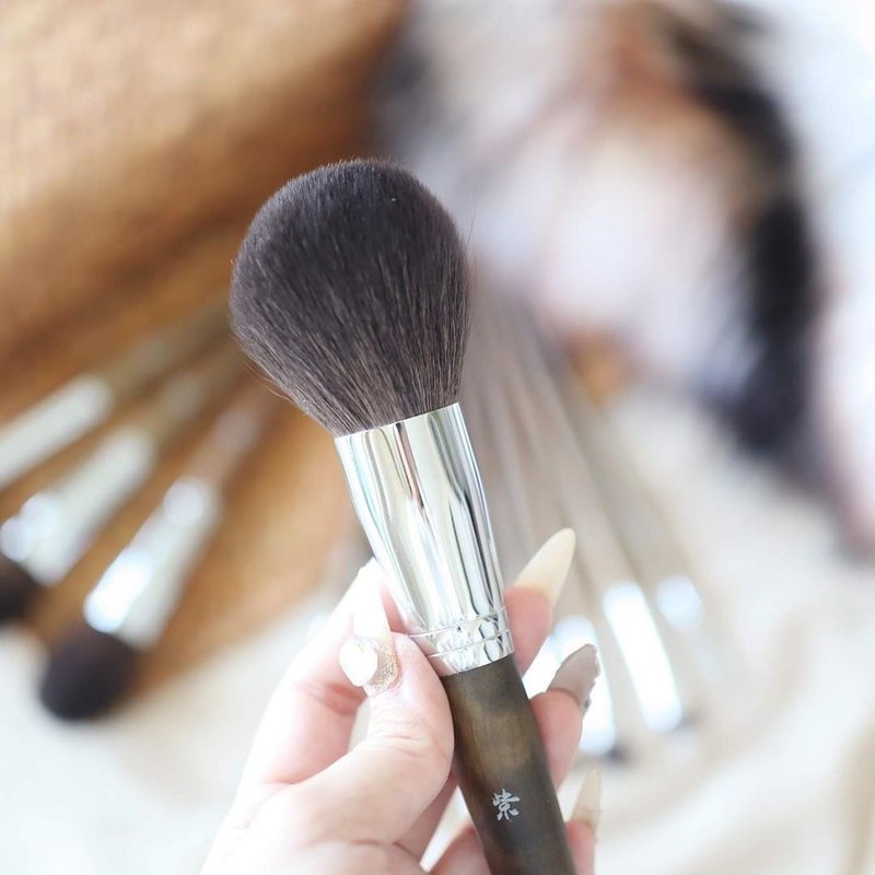 Powder Brush 碎粉扫 - 彩妆刷具/镜子/梳子 - 羊毛 卡其色