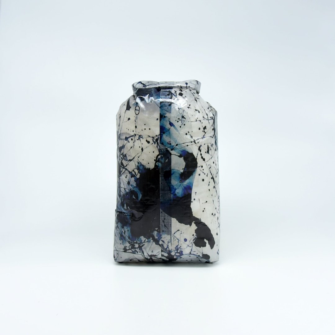 【WIM】One of a kind Roll-Top Stuff Sack_Ink - 露营用品 - 其他材质 多色
