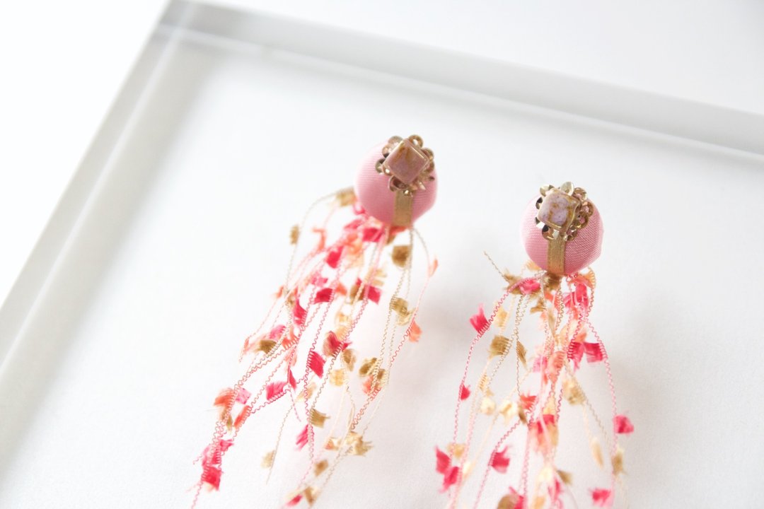 Czech beads titanium earrings - 耳环/耳夹 - 宝石 粉红色