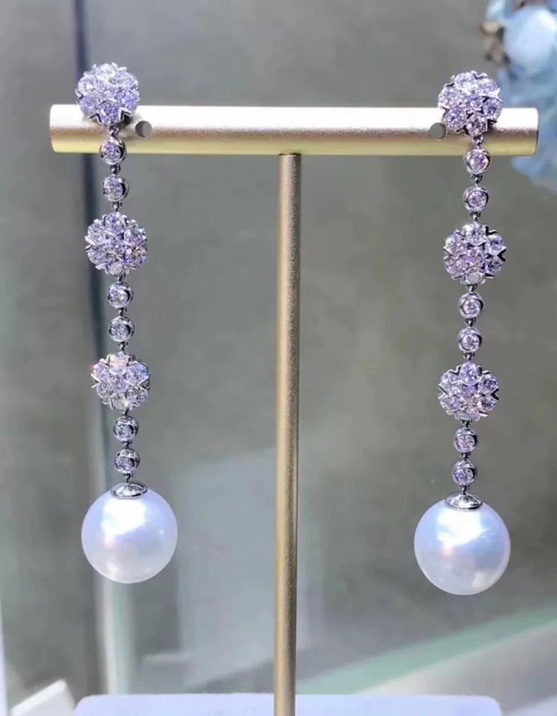 奥黛丽赫本款垂坠型耳环 - 耳环/耳夹 - 银 白色