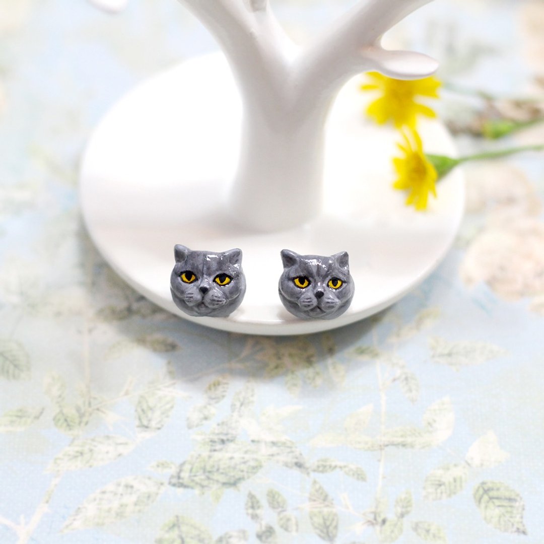 British Shorthair cat Earrings, Cat Stud Earrings, cat lover gifts - 耳环/耳夹 - 粘土 灰色