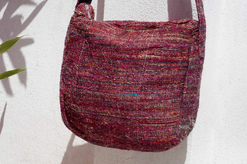 情人节礼物 限量一件 天然手织布条纹斜背包 / 背包 / 侧背包 / 肩背包 / 旅行包 - 红色星辰系手捻纱丽线 - 侧背包/斜挎包 - 丝．绢 多色