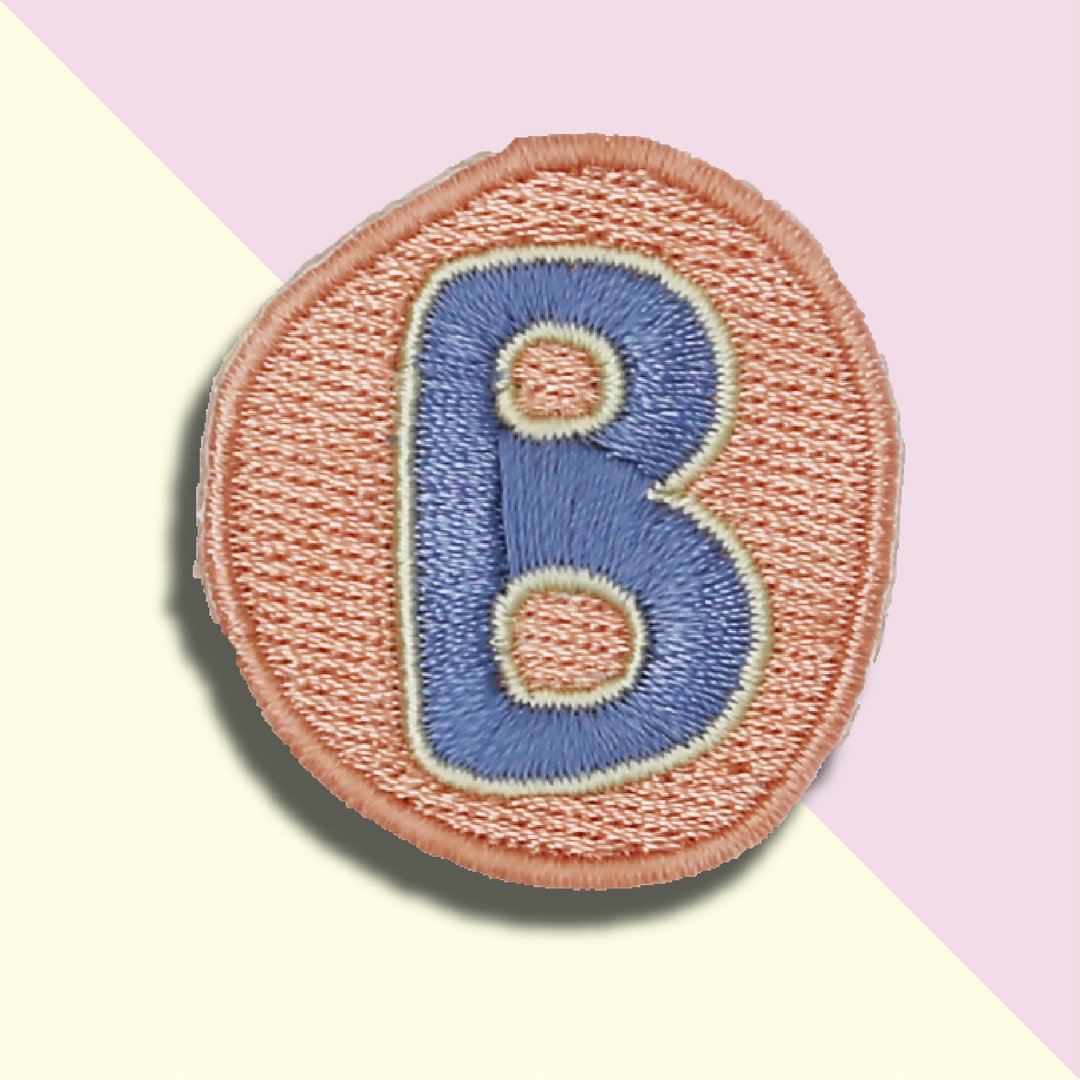 童趣刺绣贴-B - 徽章/别针 - 绣线 粉红色
