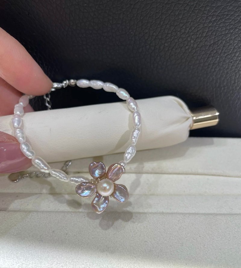 YuanPearl天然巴洛克異形珍珠手鍊花瓣紫粉白珍珠隨機顏色 - 手链/手环 - 珍珠 白色
