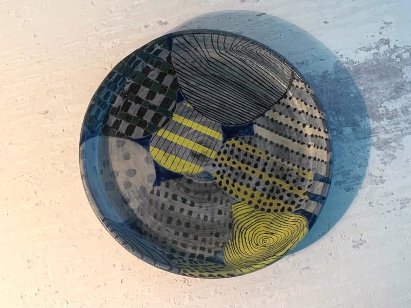 各形各色黑泥陶制圆平盘_陶器餐盘 - 盘子/餐盘/盘架 - 陶 黑色