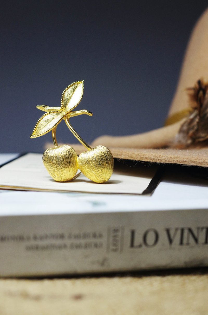 Vintage-Sarah Cov 1966年代金色可口樱桃别针 B1516 - 胸针 - 其他金属 金色