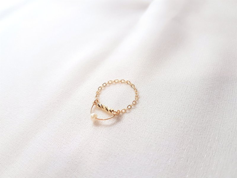 披星戴月 · 珍珠 软金属 特殊 链戒 - 戒指 - 珍珠 白色