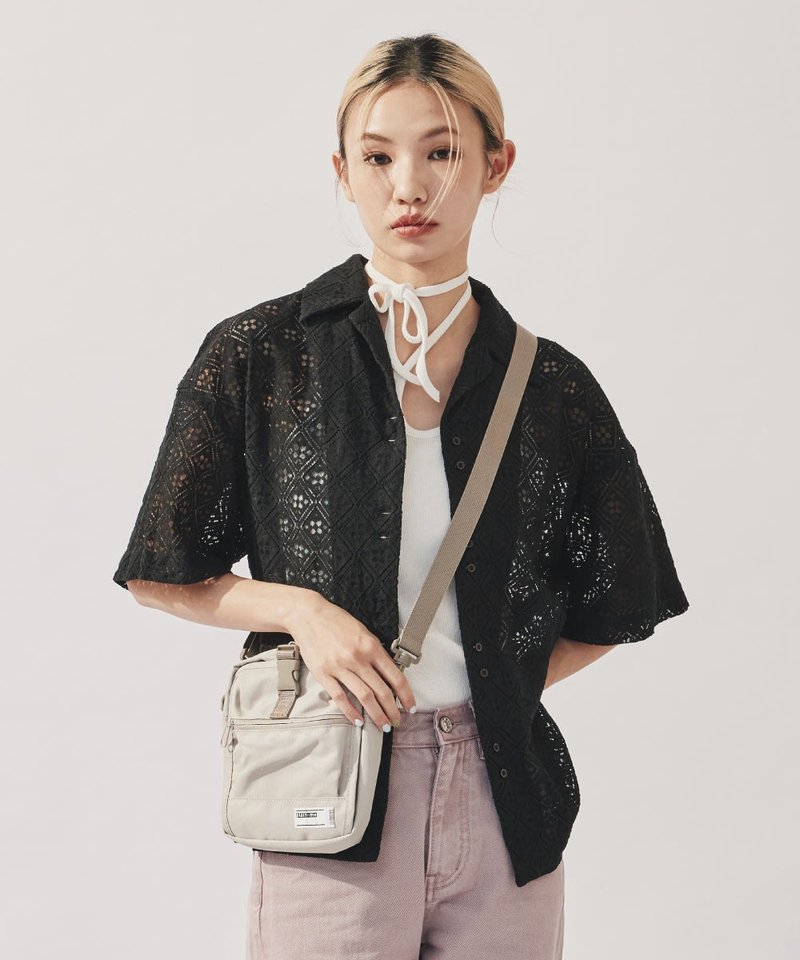 PM旅行小包 卡其色 - 侧背包/斜挎包 - 尼龙 