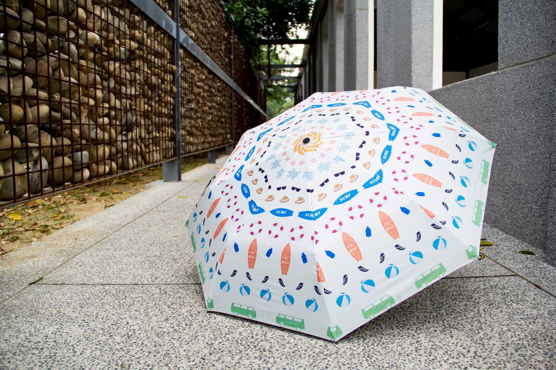 UrbaneUmbrella 夏日海滩三折晴雨伞 - 雨伞/雨衣 - 其他人造纤维 多色
