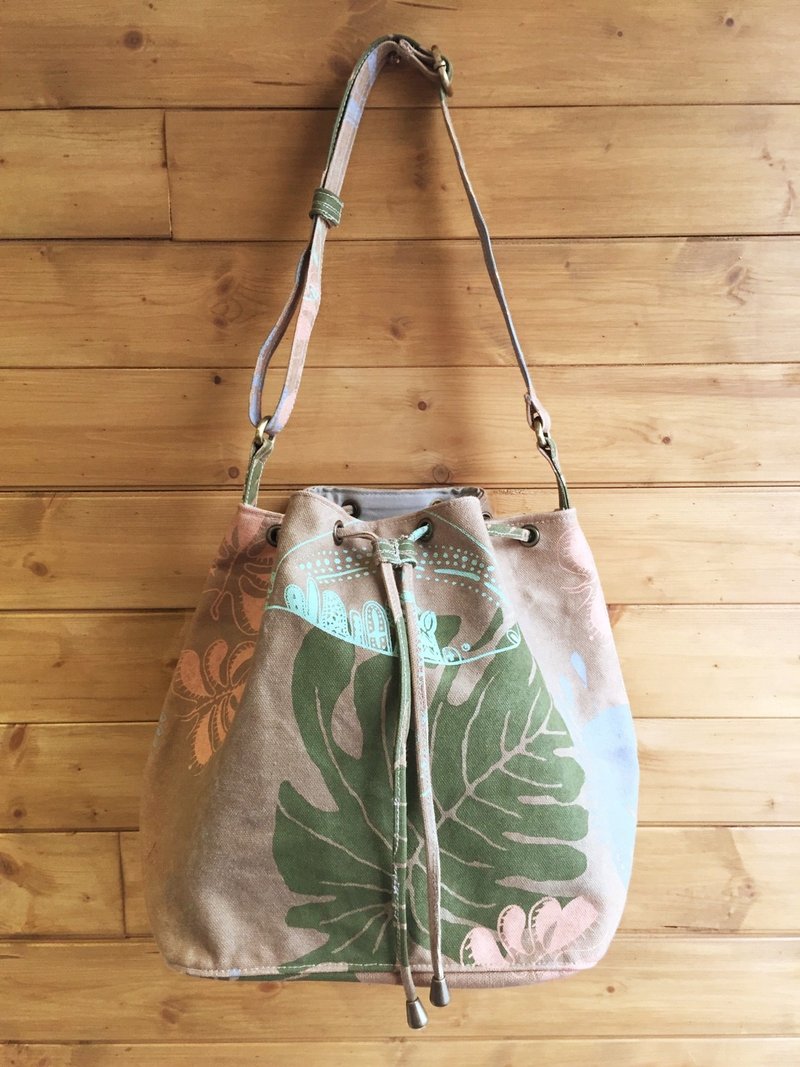 手工绢印水桶包 - 侧背包/斜挎包 - 其他材质 多色