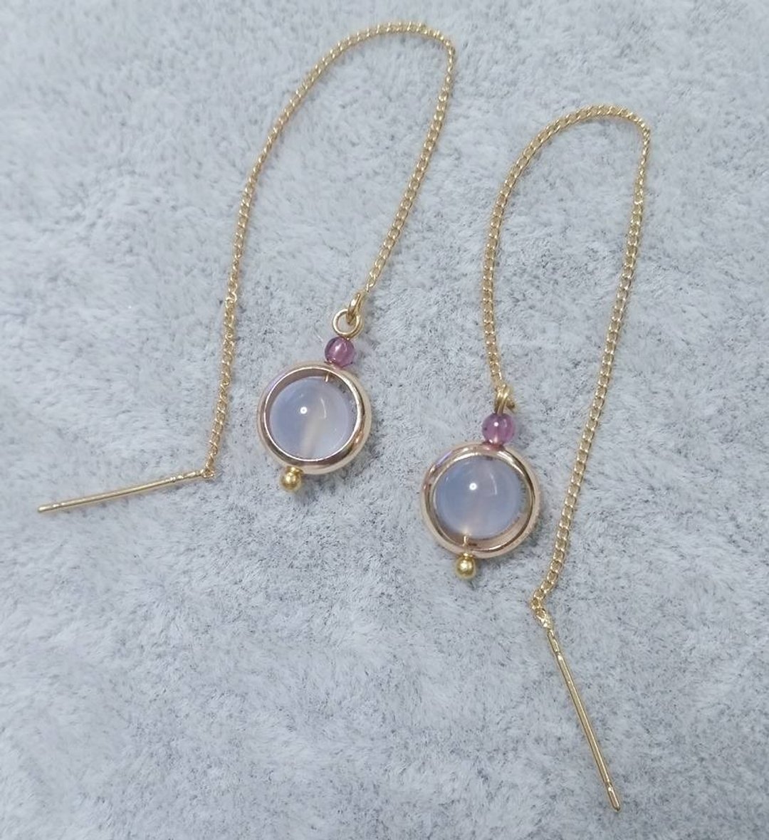 石榴石小珠， 蓝玉髓 925纯银 / 镀金 耳线 Garnet, Blue chalcedony 925 silver earline - 耳环/耳夹 - 宝石 蓝色