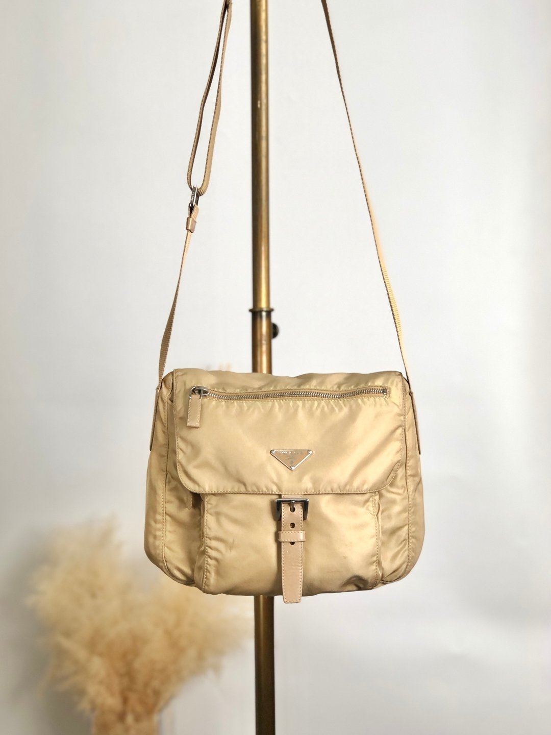 【 日本直送 名牌中古包 】PRADA 普拉达 侧背包 米色 三角标志 前扣 尼龙 vintage 3xtwc7 - 侧背包/斜挎包 - 尼龙 咖啡色