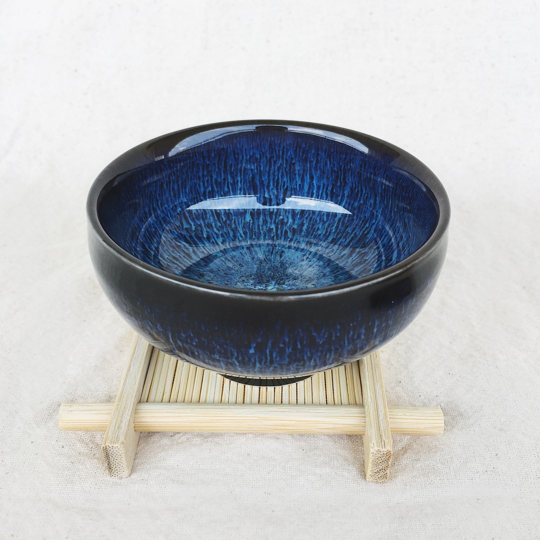 手作兔豪拉丝釉茶碗－深蓝色 - 茶具/茶杯 - 瓷 蓝色
