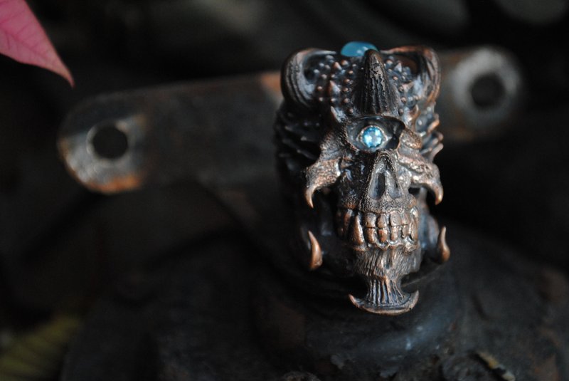 傀儡师与乐园/手作银饰/遗迹系列/戒指/全知之眼 - 戒指 - 铜/黄铜 红色