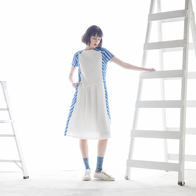 雨泽不规则条纹拼接短袖洋装 - 洋装/连衣裙 - 棉．麻 白色