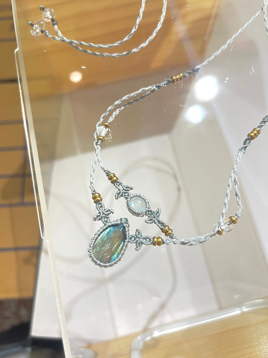 Crystoria Stone |Macrame| 南美蜡线 | 项链 |蓝光拉长石+月亮石 - 项链 - 宝石 灰色