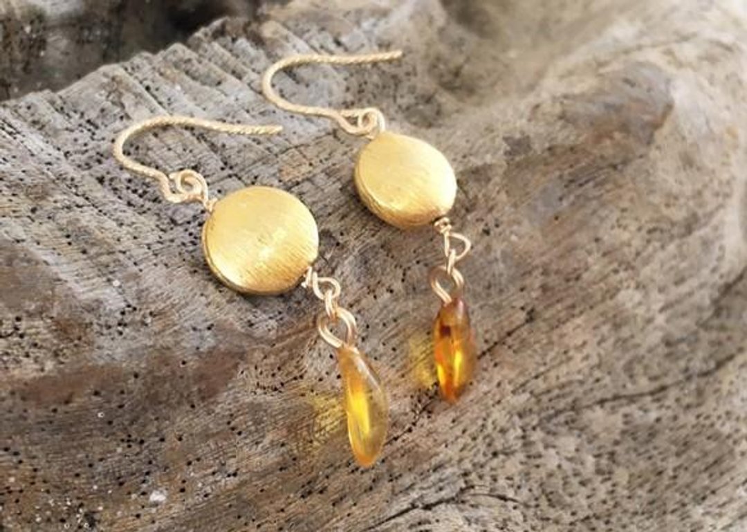 Baltic ◇ Amber rough ◇ K14GF earrings - 耳环/耳夹 - 宝石 