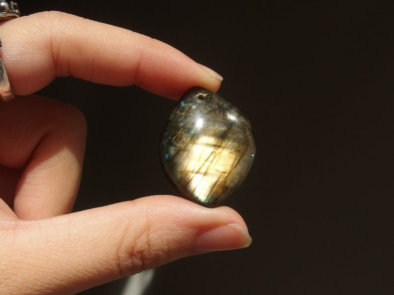 晶晶工坊*Love2hm 互补 天然拉长石坠成双/专属姓名项链 - 项链 - 纸 多色