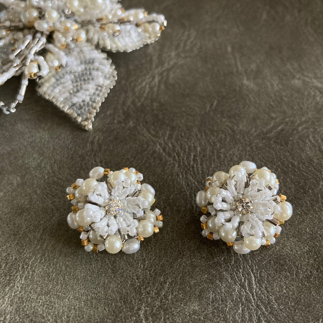 Dress-up pearl earrings 〜可换式珍珠耳环〜 - 耳环/耳夹 - 其他材质 多色