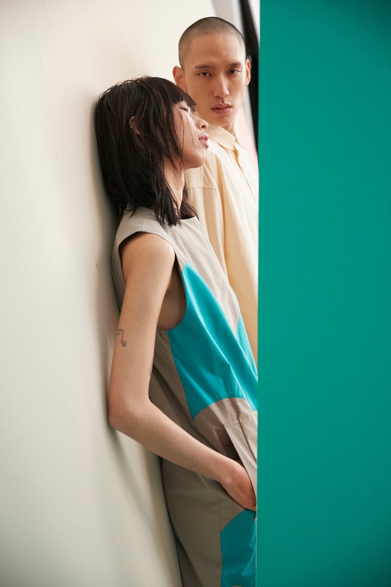 波浪拼接无袖洋装 - 洋装/连衣裙 - 其他人造纤维 