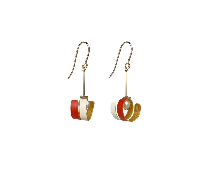 O O 淡水珍珠 竹耳环 - O O Bamboo Earring with Pearl - 耳环/耳夹 - 竹 红色