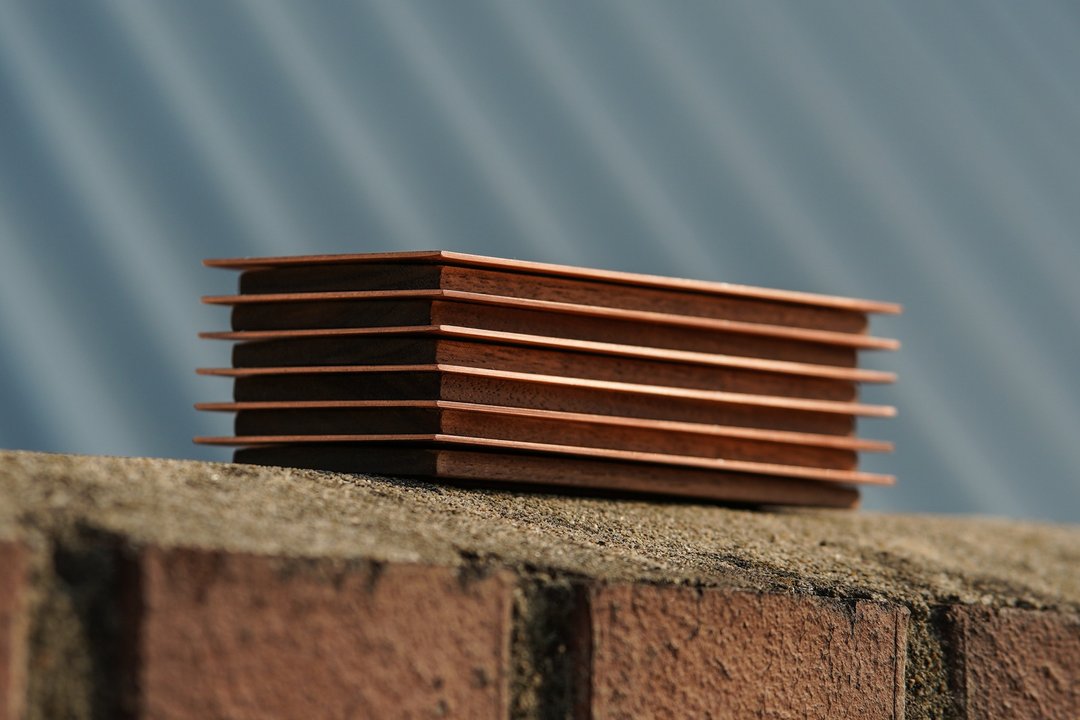 KIMHA HERITAGE HANDS BY HAYAN KIM Youseon 盘 - 摆饰 - 铜/黄铜 金色