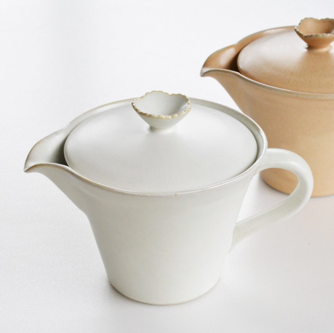 Seto ware Ginkaku flower lover pot teapot | pot | tea - 茶具/茶杯 - 陶 白色