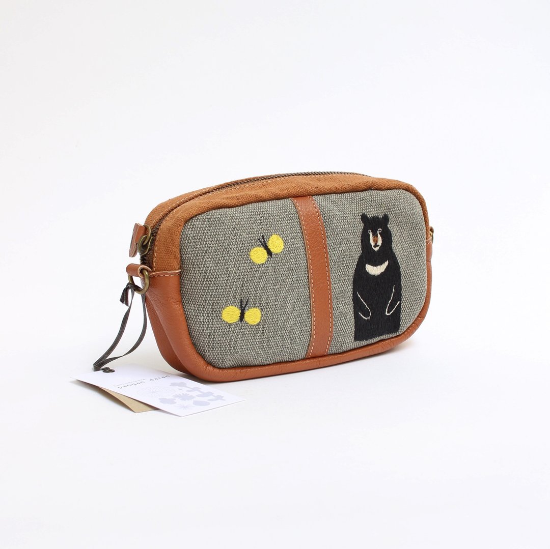 Bear and yellow butterfly embroidery · shoulder pouch - 侧背包/斜挎包 - 真皮 卡其色