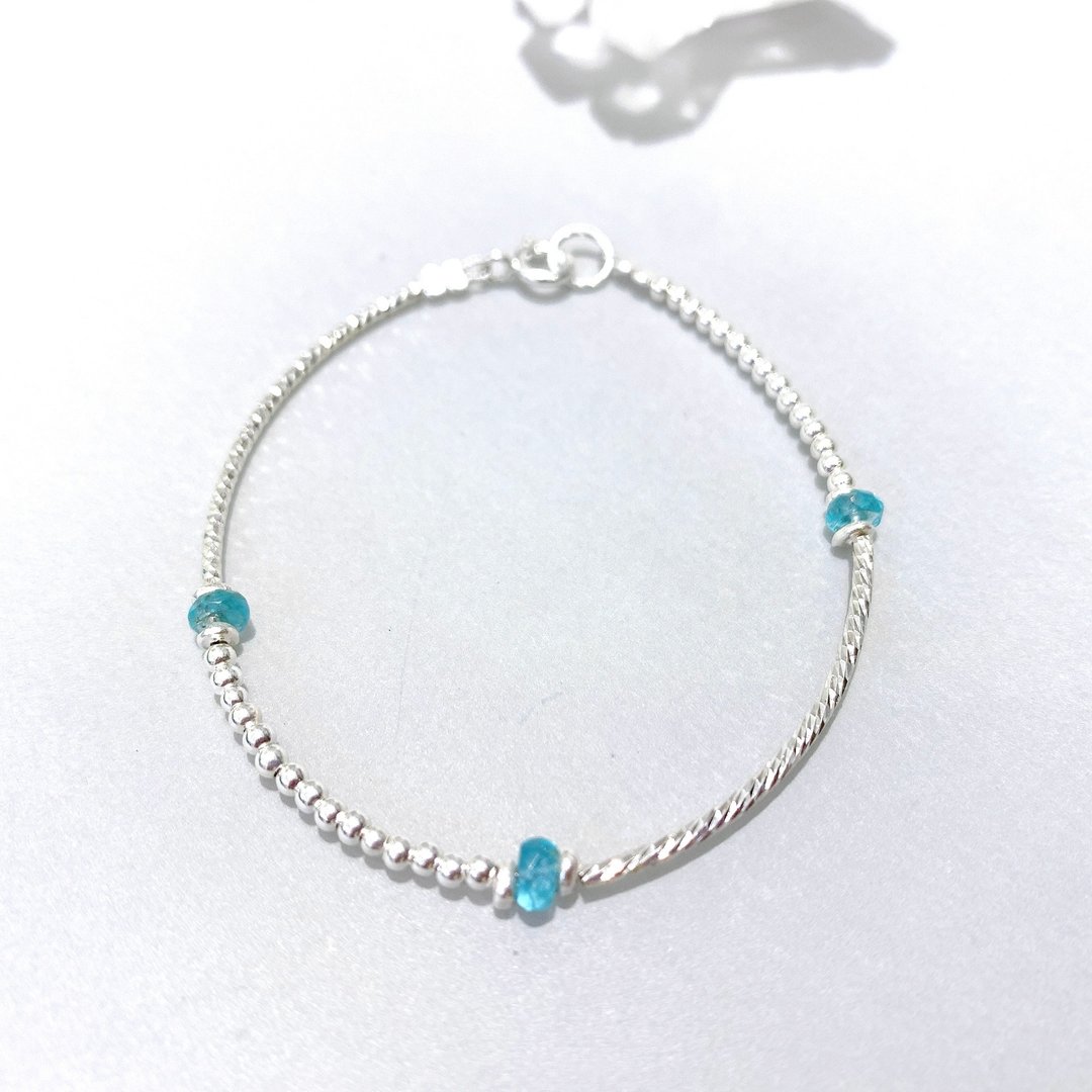 Ops Apatite Silver bracelet -磷灰石/纯银/湖水蓝/天然石 - 手链/手环 - 宝石 蓝色