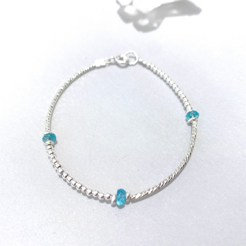 Ops Apatite Silver bracelet -磷灰石/纯银/湖水蓝/天然石 - 手链/手环 - 宝石 蓝色