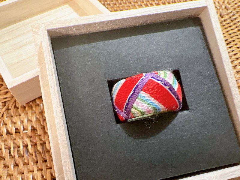 Traditional craft Kaga thimble KIMONO - 编织/刺绣/羊毛毡/裁缝 - 丝．绢 多色