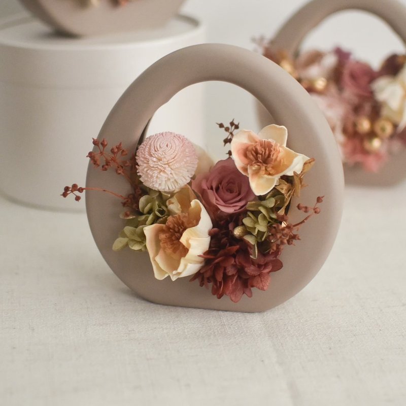 /小圆提盆/生日 开幕花礼 盆花 七夕 情人节 教师节 求婚 伴娘礼 - 干燥花/捧花 - 植物．花 多色