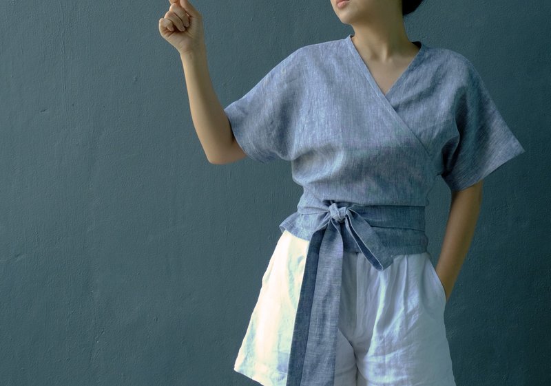 HANA wrap tie blouse top short sleeve in blue chambray linen 100% - 女装上衣 - 亚麻 蓝色