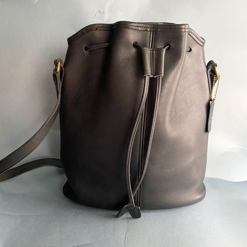 中古包Coach|水桶包|索绳包|古董包|女友礼物|侧背包Bucket - 束口袋双肩包 - 真皮 黑色