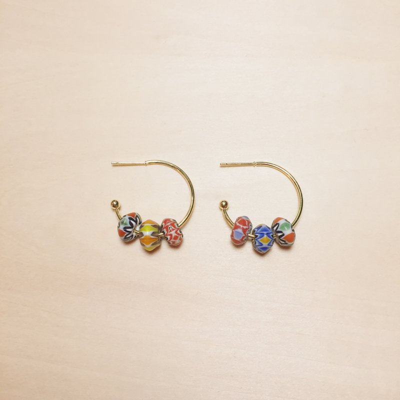 复古彩绘琉璃古董串珠大C耳环 - 耳环/耳夹 - 琉璃 多色