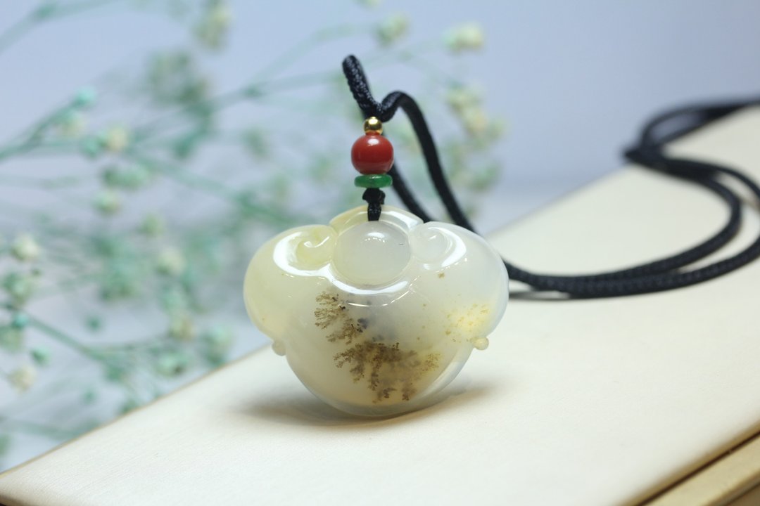 【万事如意】如意平安锁吊坠 精品项链 精致简约挂件 - 项链 - 玉石 白色