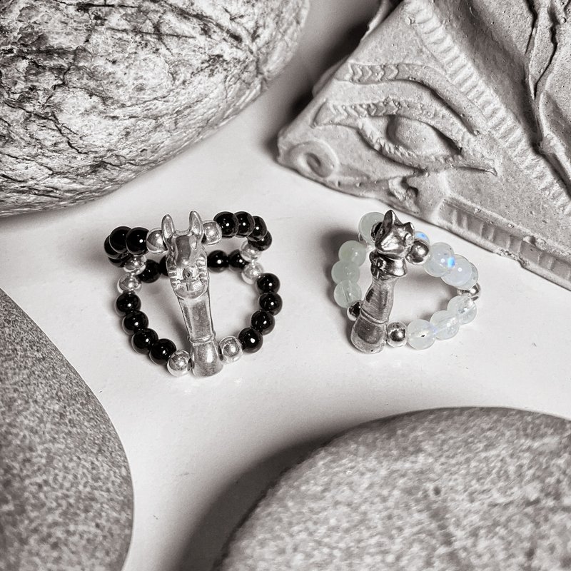 埃及守护者系列 猫神月光石/胡狼神 黑玛瑙 银制手工戒指 - 戒指 - 半宝石 