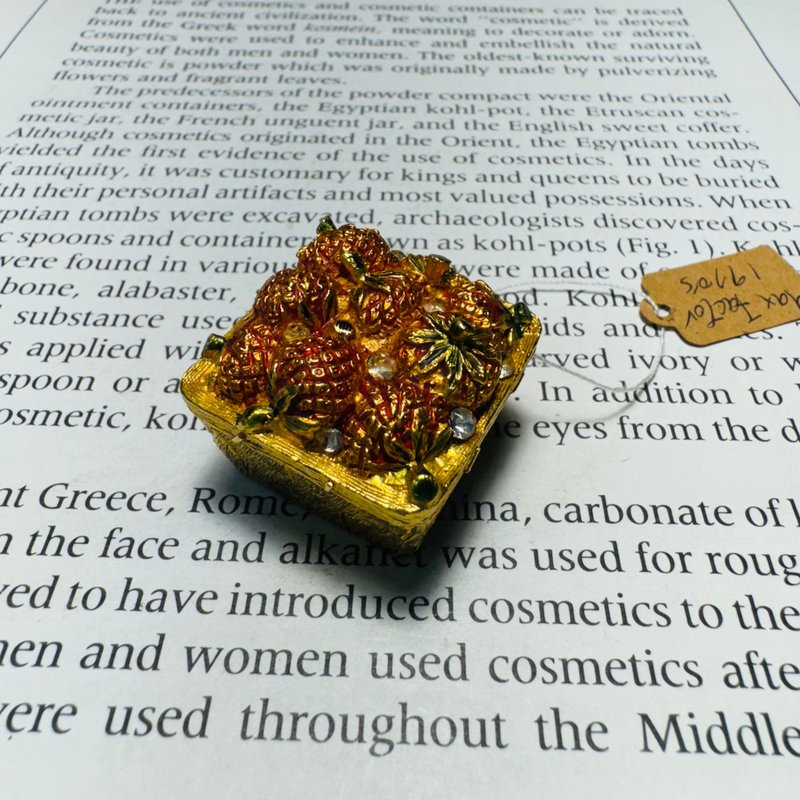 Max Factor 草莓篮香膏盒 - 其他 - 其他金属 