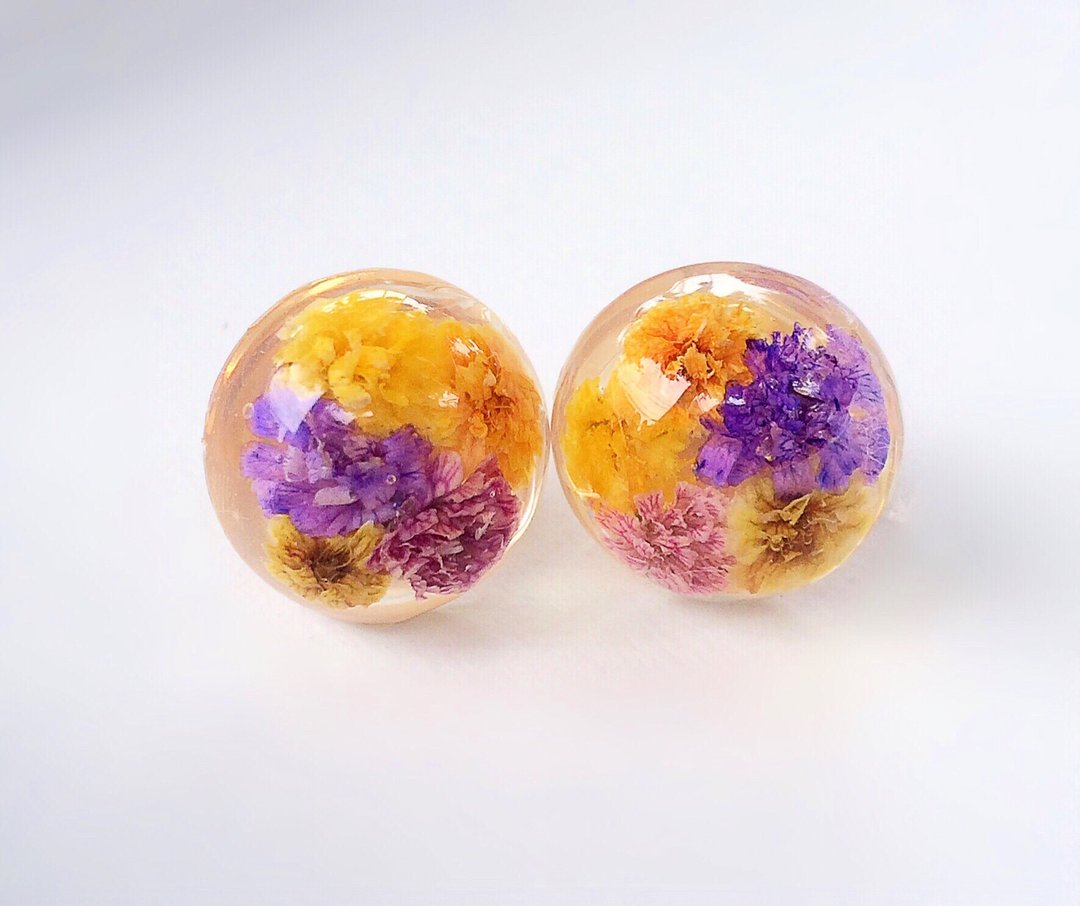 Morning dew earrings [viola] - 耳环/耳夹 - 树脂 紫色
