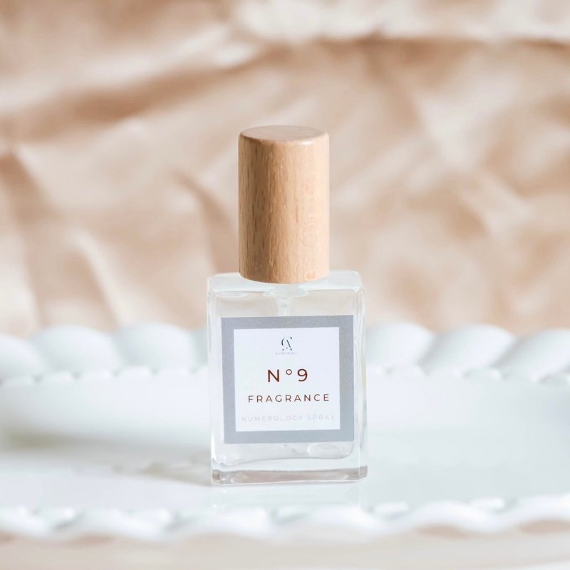 生命灵数9号 天然精油水晶能量香氛喷雾 - 香薰/精油/线香 - 精油 透明