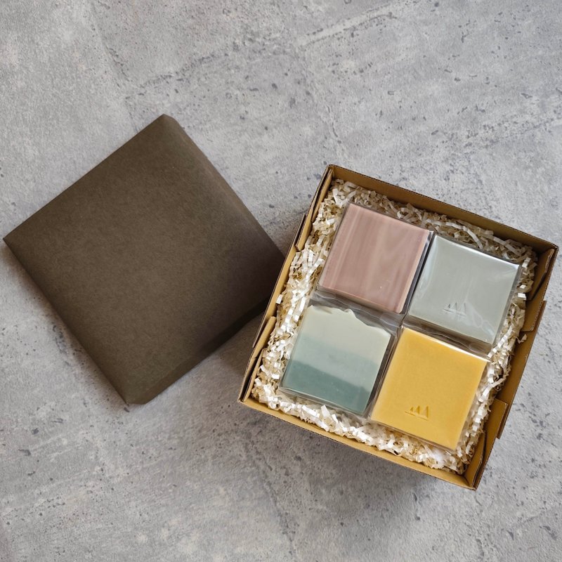 分享礼盒 不挑皂限量福袋 1 组 8入 圣诞礼盒、新年礼盒 - 肥皂/手工皂 - 其他材质 咖啡色