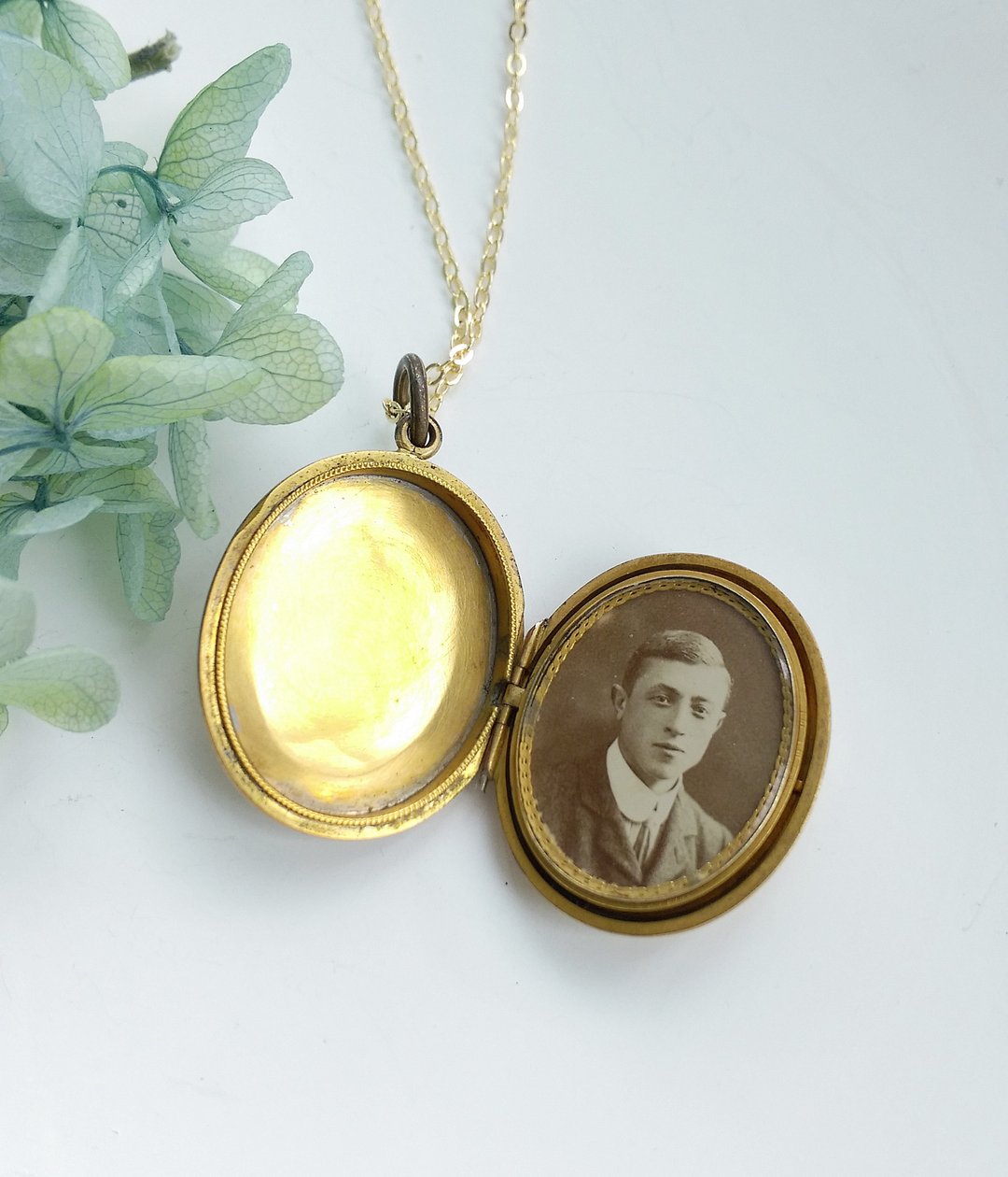 【西洋古董饰品 】 Locket   精巧花卉压纹  项链 - 项链 - 其他金属 金色