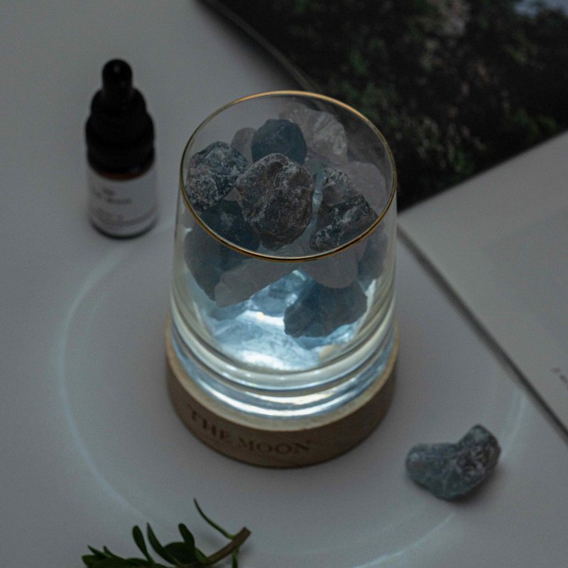 *新礼盒包装*THE MOON 蓝水晶扩香灯 // 纾压X勇敢 - 香薰/精油/线香 - 水晶 蓝色