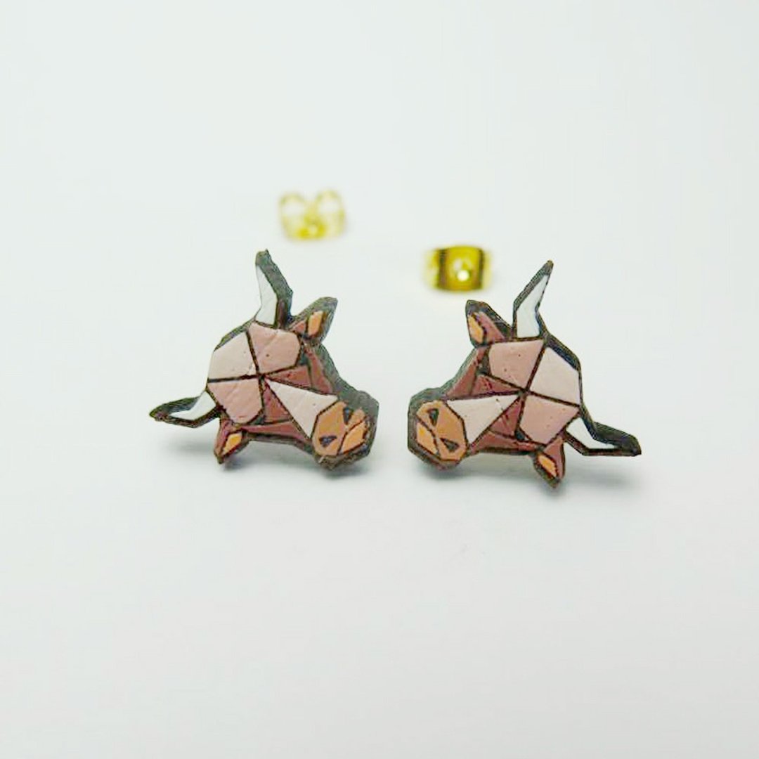 Wooden earring bull - 耳环/耳夹 - 木头 咖啡色