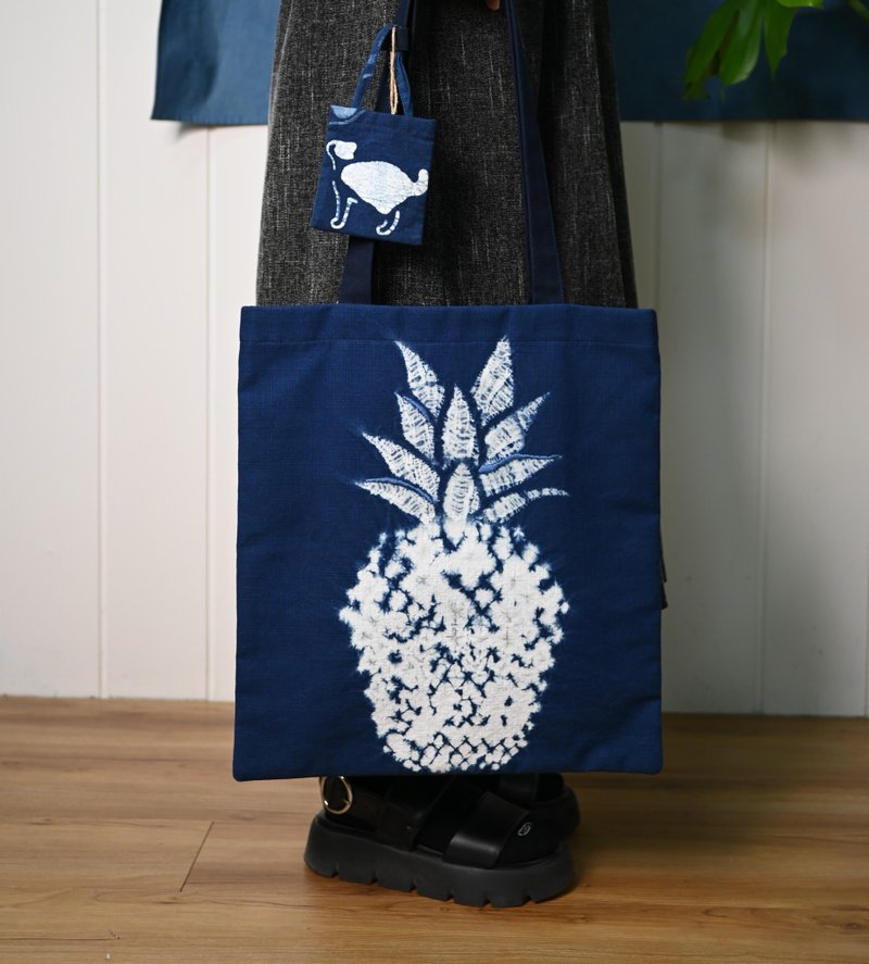 【记忆有限】蓝染托特包/手提袋-凤梨 - 手提包/手提袋 - 棉．麻 蓝色