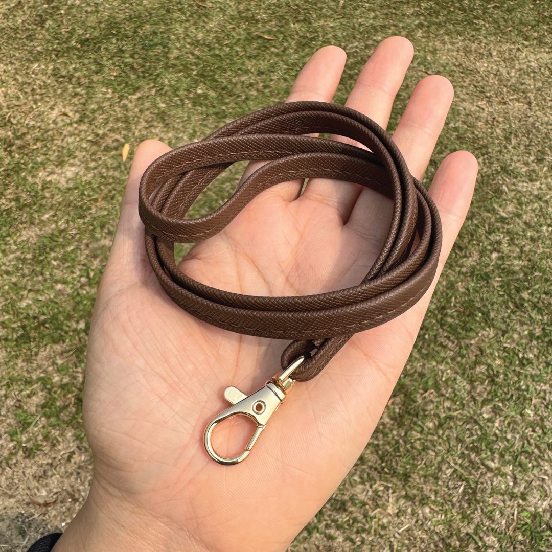 啡色十字纹牛皮 真皮挂颈带 30-60cm 挂钩吊绳 舒服耐用手机腕带 - 挂绳/吊绳 - 真皮 咖啡色