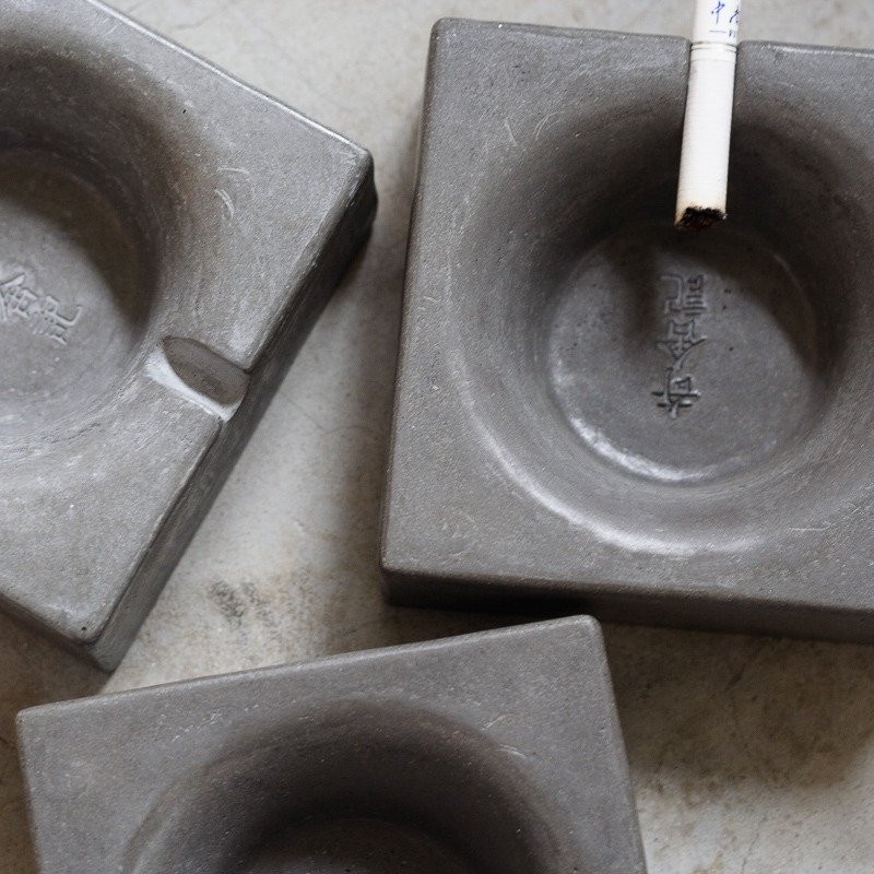 奇舍记。水泥烟灰缸-重力场(文具办公/会所咖啡厅/礼品摆件) - 其他 - 水泥 灰色