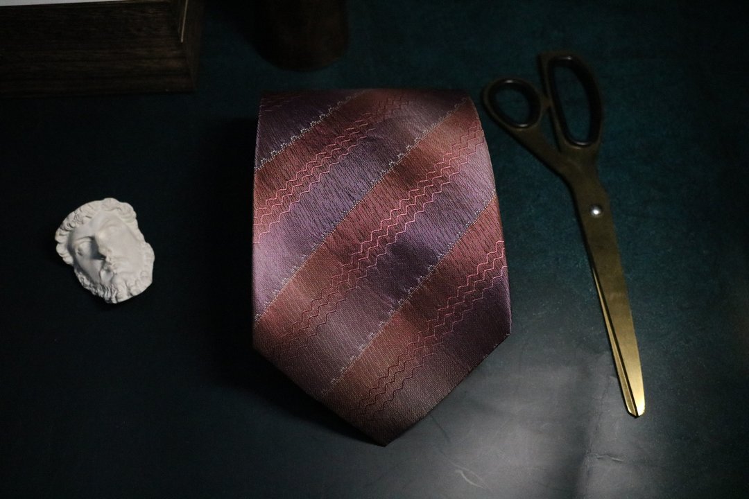 樱花粉条纹领带真丝浪漫休闲窄版necktie - 领带/领带夹 - 丝．绢 粉红色